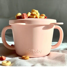 Charger l&#39;image dans la galerie, Oso Snack Cup en silicone souple

