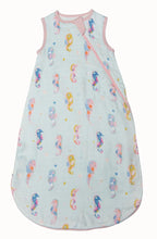 Charger l&#39;image dans la galerie, Gigoteuse sac de couchage dormeuse En Mousseline 1.0 TOG - PAINTERLY SEAHORSE - 3-12 mois
