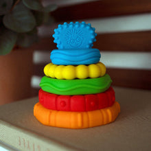 Charger l&#39;image dans la galerie, Jouet empilable à textures - Stack &amp; Teethe multi textured toy - BABY EINSTEIN
