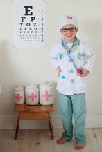 Charger l&#39;image dans la galerie, DEGUISEMENT 7 pcs MÉDECIN DOCTOR 5-6 ans
