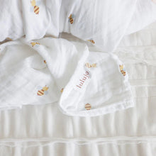 Charger l&#39;image dans la galerie, ABEILLES - Couverture en mousseline OU pour emmailloter - Swaddling blanket BEES
