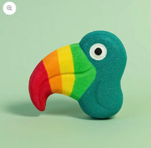 Charger l'image dans la galerie, Bombe de bain surprise - TOUCAN ÉCLATANT
