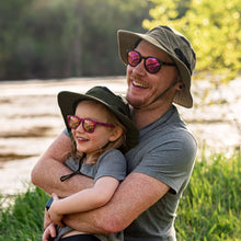 Charger l&#39;image dans la galerie, Lunettes de soleil polarisées flexibles UV-400 avec sangle pour bébé et enfant ORCHID AURORA - 6 mois - 2 ans
