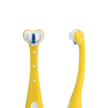 Charger l&#39;image dans la galerie, SMILEFRIDA Brosse à dents à trois angles - Tripe-Angle Toothhugger 2 ans et +
