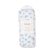 Charger l&#39;image dans la galerie, BLUETS - Couverture en mousseline OU pour emmailloter - Swaddling blanket BLUEBERRIES
