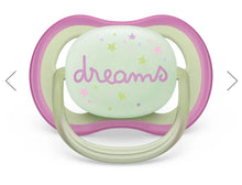 Charger l&#39;image dans la galerie, Paquet de 2 Suces orthodontique Ultra air Nighttime - PAPILLON DREAMS - 0-6 mois
