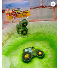 Charger l&#39;image dans la galerie, Bombe de bain surprise - VROOM VROOM Tracteur
