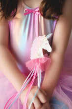 Charger l&#39;image dans la galerie, DÉGUISEMENT Baguette magique Deluxe LICORNE - Wands Assortment
