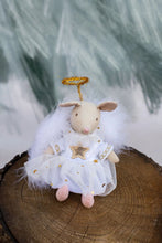 Charger l&#39;image dans la galerie, Peluche mini souris EVANGELINE The Angel Mouse Mini Doll
