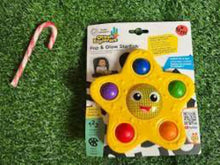 Charger l&#39;image dans la galerie, Jouet de dentition ÉTOILE - Pop &amp; Glow Starfish Suction Cup Toy
