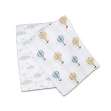 Charger l'image dans la galerie, MONGOLFIERE et NUAGES - Paquet de 2 Couvertures legeres OU pour emmailloter - Swaddling blanket HOT AIR BALLOON
