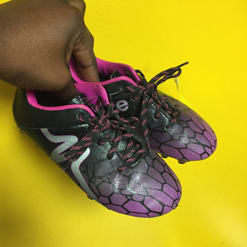 Chaussures de SOCCER a crampons - 12