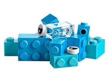 Charger l&#39;image dans la galerie, LEGO Classic Creative Suitcas1e 10713 (213 pieces)

