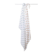 Charger l&#39;image dans la galerie, OURSONS ET BATEAUX - Paquet de 2 Couvertures legeres OU pour emmailloter - Swaddling blanket VINTAGE BEAR SAILBOAT
