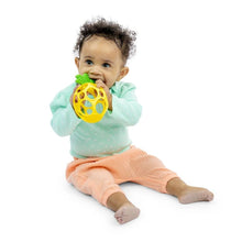 Charger l&#39;image dans la galerie, Jouet de entition ANANAS - Hold my own easy grasp teether toy PINEAPPLE 4&#39;&#39;
