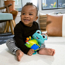 Charger l&#39;image dans la galerie, Peluche sensoriel - Ocean Explorers Neptunes Sensory Sidekick Activity Plush
