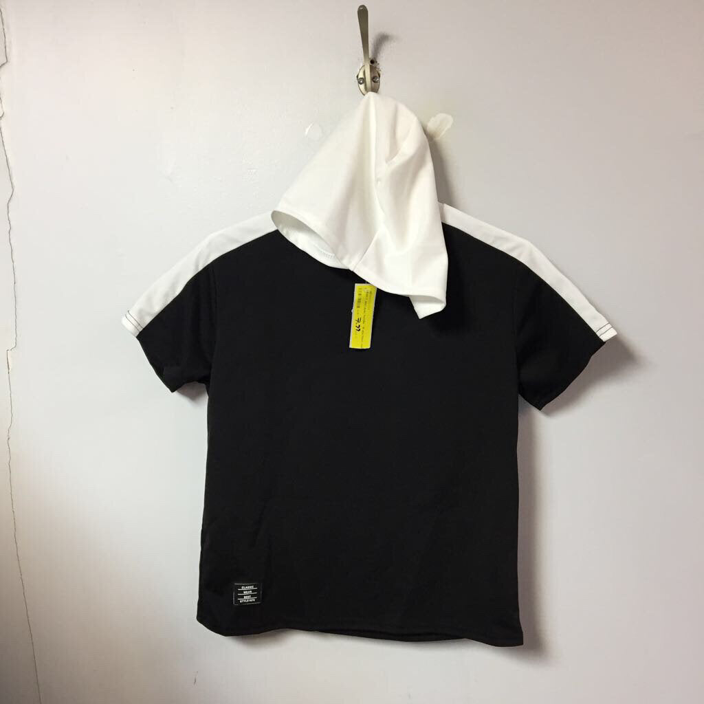 T shirt avec hoodie - 10 ans
