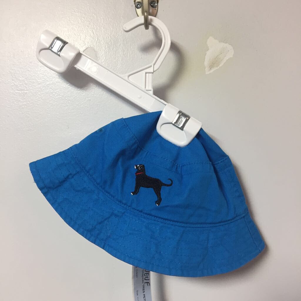 NEUF Chapeau TRES PETIT +/- 9-12 mois