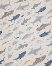 Charger l&#39;image dans la galerie, Drap contour pour lit de bébé / basinette - SHARKS
