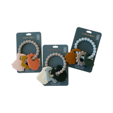 Charger l&#39;image dans la galerie, Anneau avec jouet de dentition - Teething Charms SHARKS
