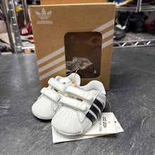 Charger l&#39;image dans la galerie, NEUF Chaussures nourrissons +/- 0-3 mois
