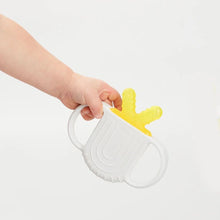 Charger l&#39;image dans la galerie, Jouet de dentition Not Too Cold To Hold

