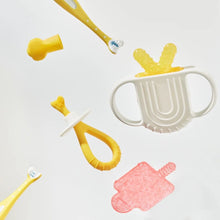 Charger l&#39;image dans la galerie, Jouet de dentition Not Too Cold To Hold
