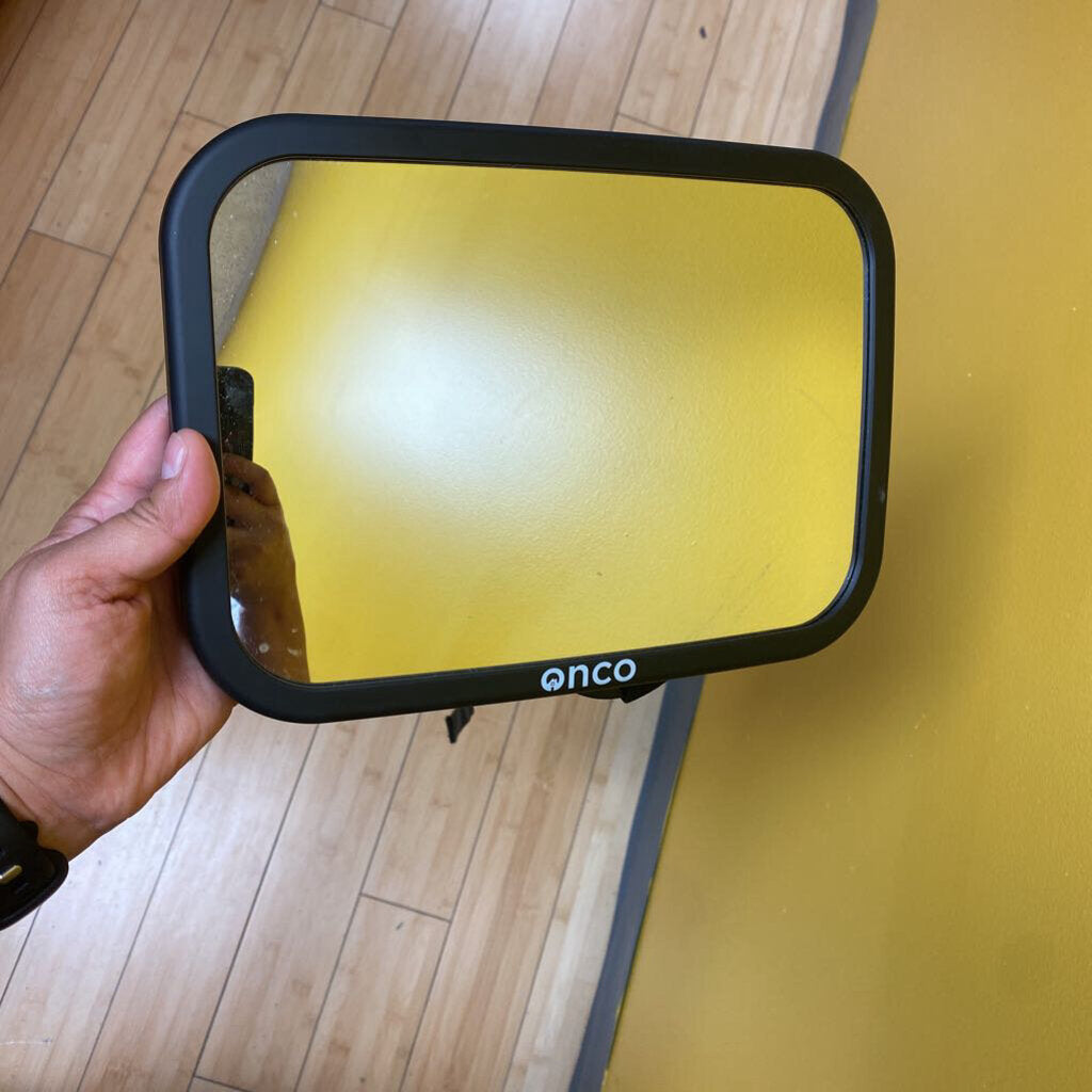 Miroir pour BB dans la voiture