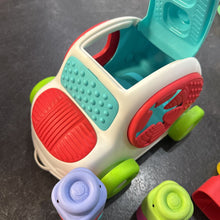 Charger l&#39;image dans la galerie, IMPECC MOYEN Voiture Trieur AVEC 8 cubes a souples
