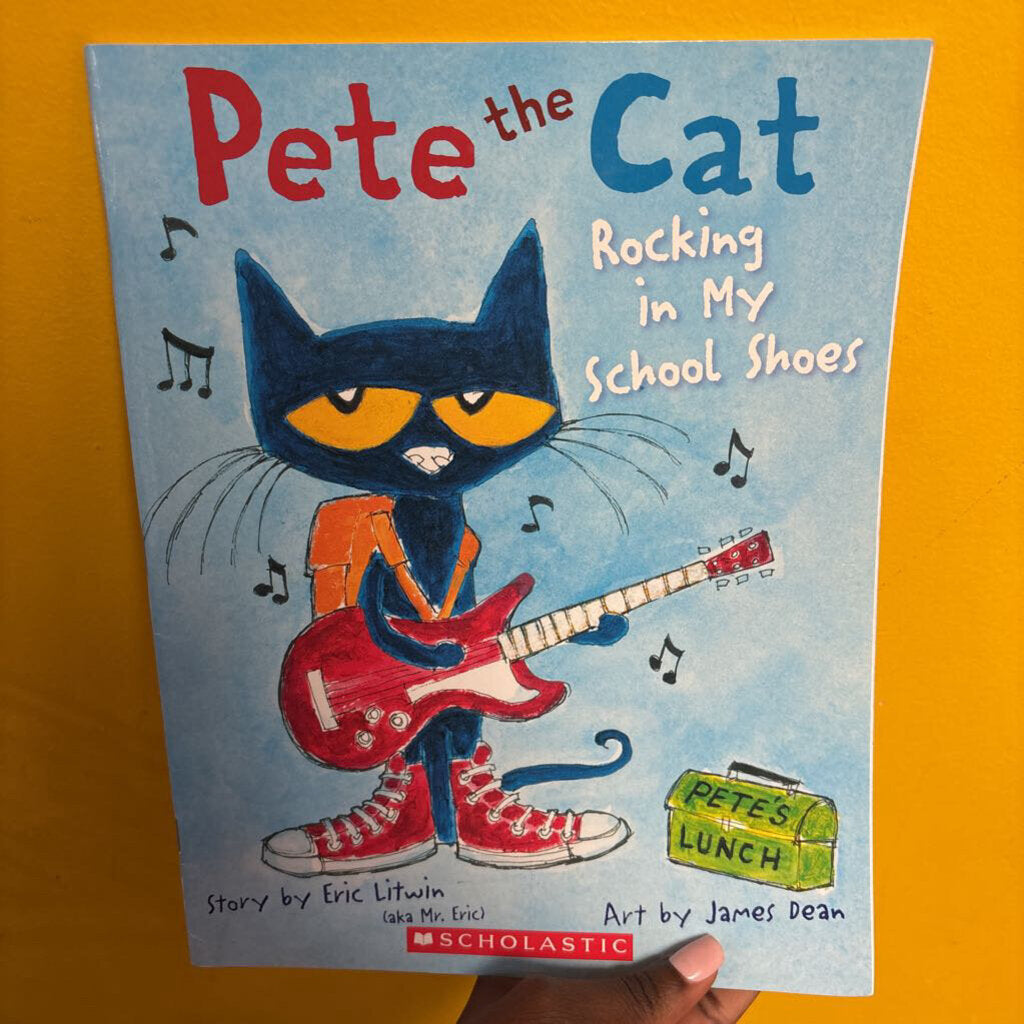 Pete the Cat rocking in my School shoes