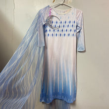 Charger l&#39;image dans la galerie, DEGUISEMENT 3 pcs robe +cape + couronne REINE DES NEIGES ELSA +/- 4-7 ans
