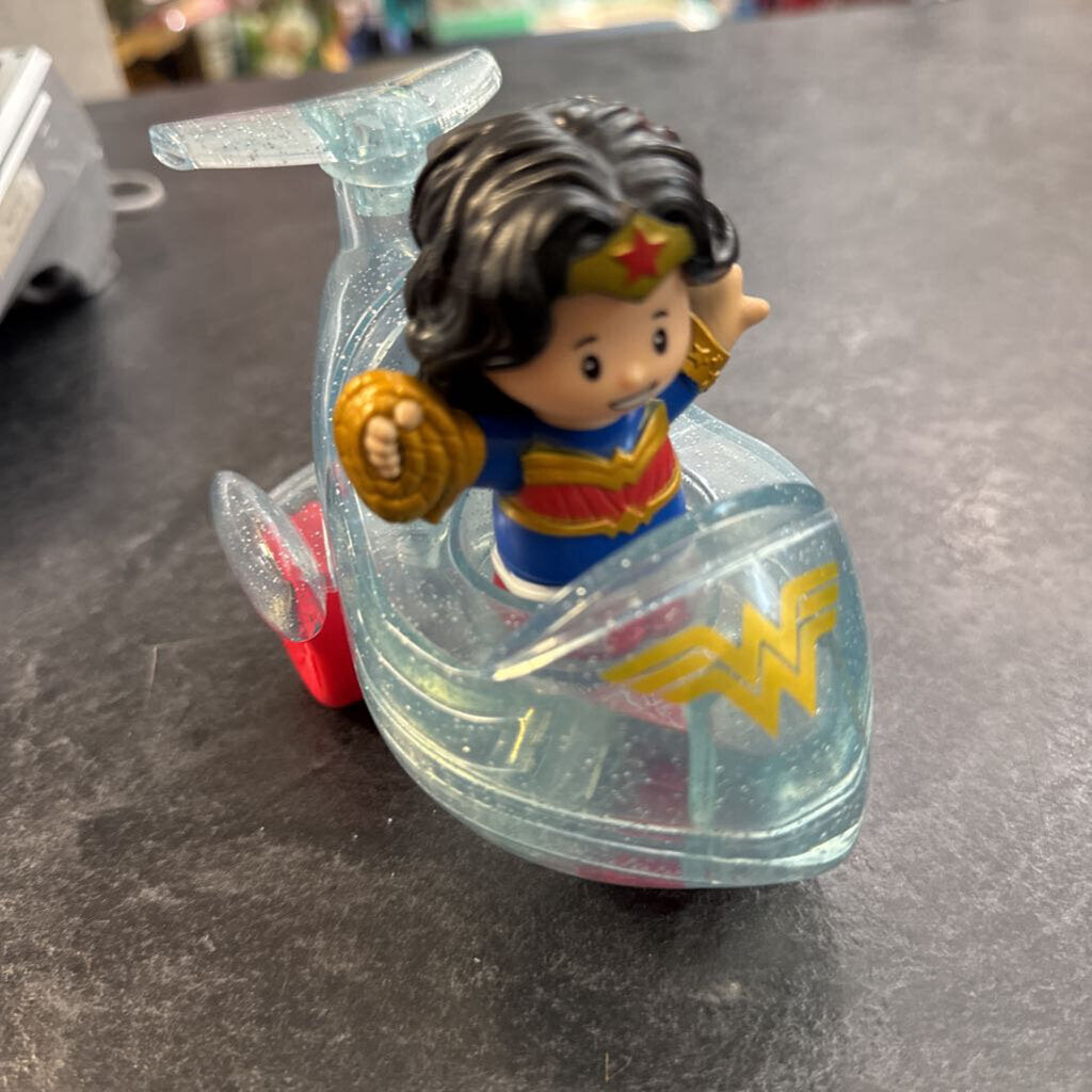 Hélicoptere voiture LITTLE PEOPLE Avec figurine WONDER WOMAN