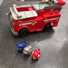 Charger l&#39;image dans la galerie, MOYEN Camion POMPIER avec 3 figurines PAT PATROUILLE

