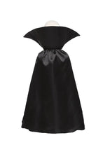Charger l'image dans la galerie, DEGUISEMENT 1 pc Cape de luxe VAMPIRE 7-8 ans
