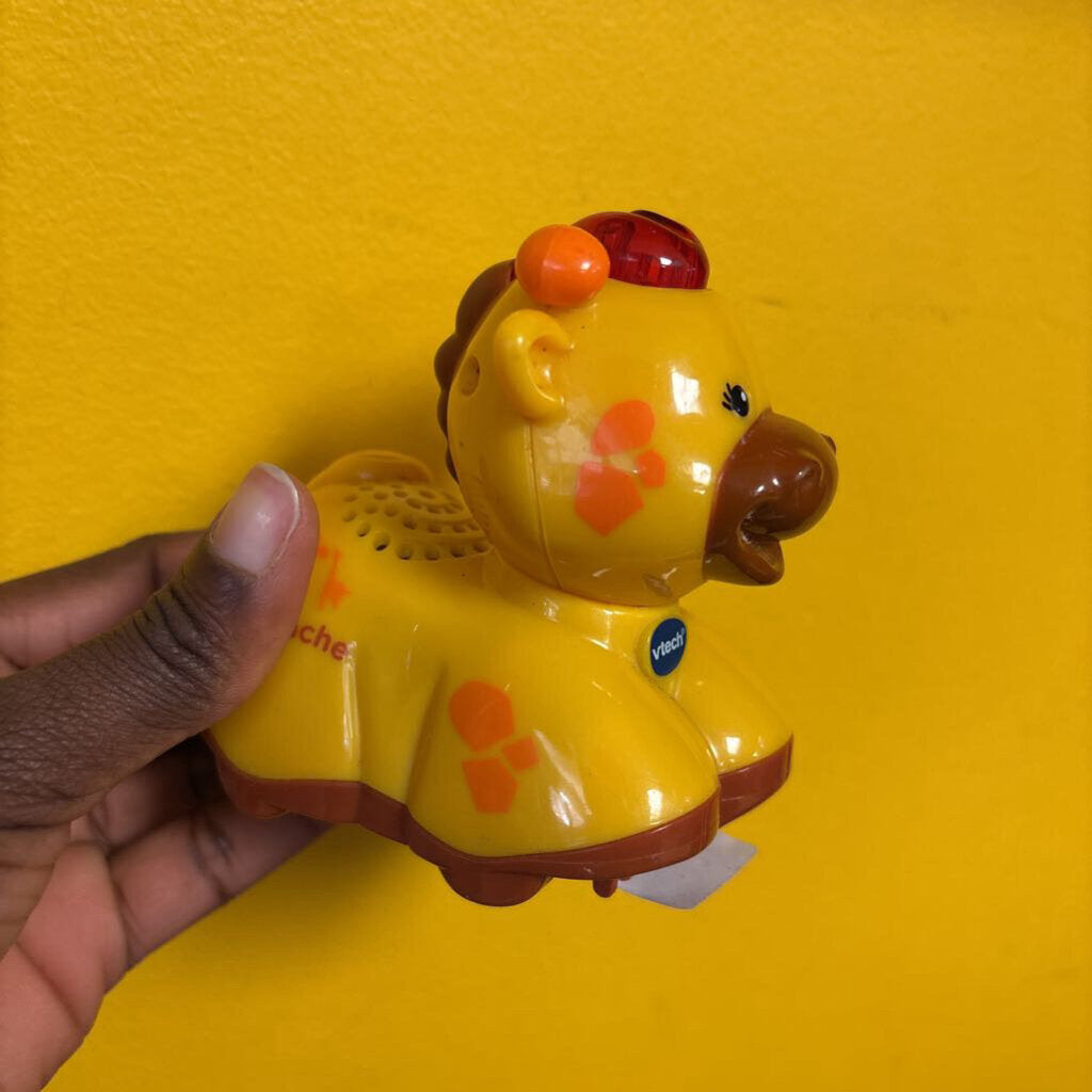 jouet interactif la girafe a tache