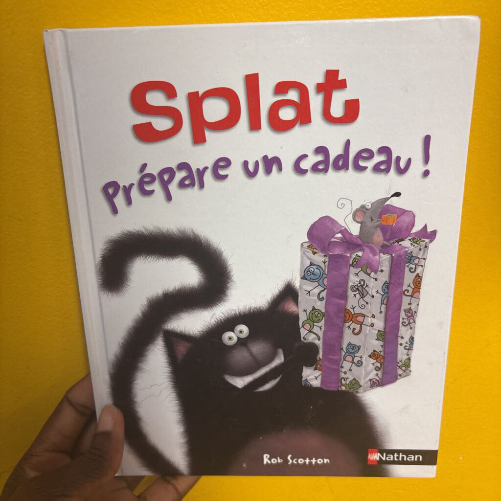 Je lis avec Splat prepare un cadeau