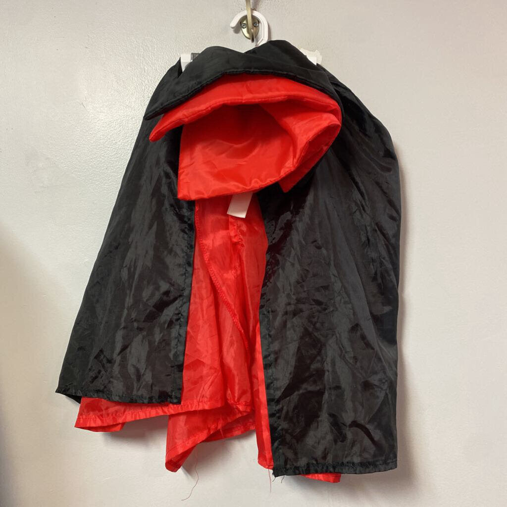 DEGUISEMENT Lot de 3 capes +/- 3-5 ans
