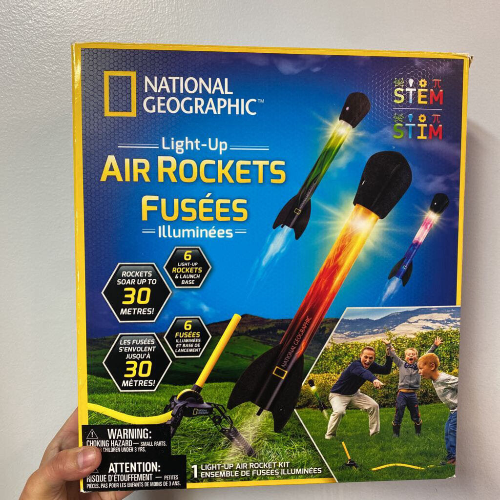 IMPECC COMPLET Ensemble 6 fusee Illuminees ave base de lancement