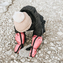 Charger l'image dans la galerie, 2 en 1 Ensemble HIVER 1 pc Snow Suit – Water-Resistant, Insulated, Converts to a Bunting Bag 18-24 mois
