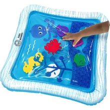 Charger l&#39;image dans la galerie, Tapis de bain pour installer bébé sur le ventre - Tummy Time Water Mat 0-36 mois
