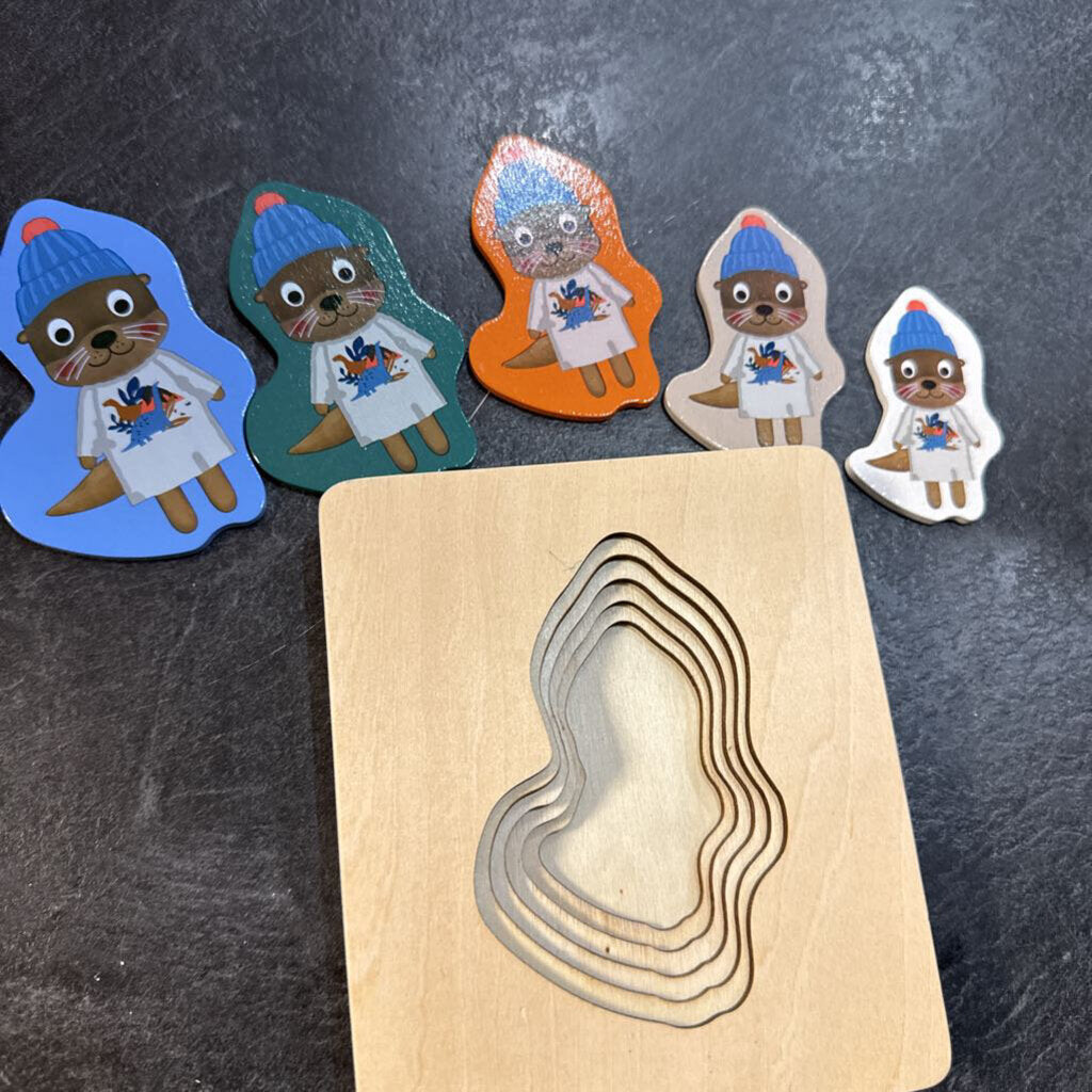 casse tete a empiler en bois-loutre