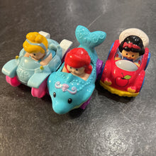 Charger l&#39;image dans la galerie, Lot de 3 voitures Little People PRINCESSES
