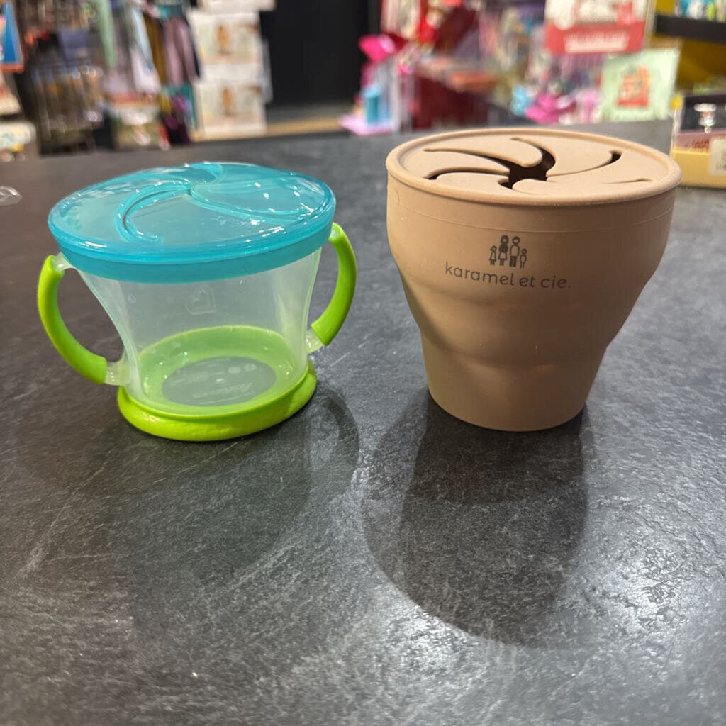 Lot de 2 Bols a colation un Karamel + 1 munchkin en SILICONE et PLASTIQUE