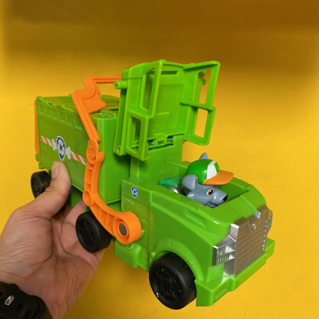 MOYEN camion recyclage pat patrouille + figurine rocky