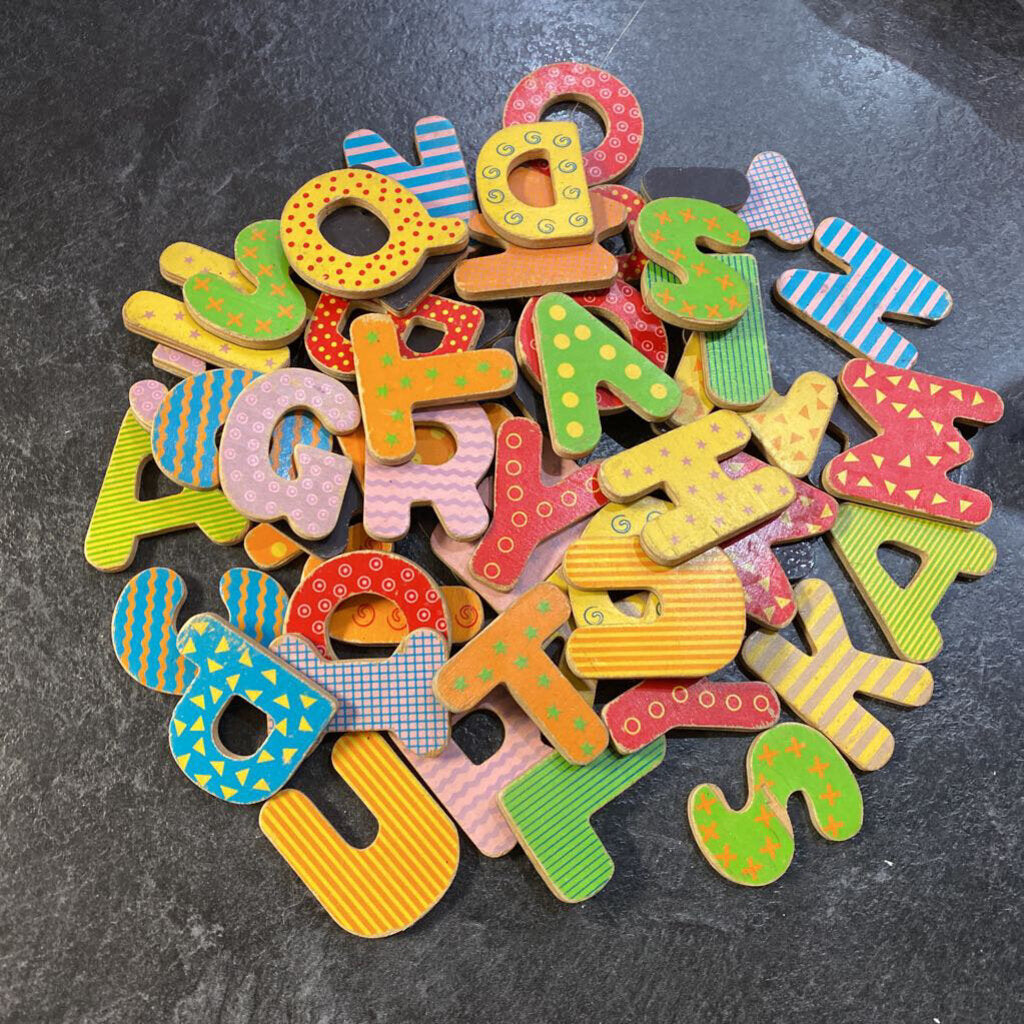 jeu magnetique 56 pcs alphabet