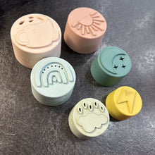 Charger l&#39;image dans la galerie, Jouet pour le bain Cups a empiler
