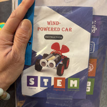 Charger l'image dans la galerie, NEUF Jouet de construction STEM KITS 4 petites voitures
