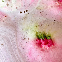 Charger l'image dans la galerie, Bombe de bain surprise - Coucou PRINCESSE DINO jouet surprise a l intérieur
