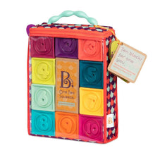 Charger l'image dans la galerie, Cubes souples - 10 One Two Squeeze cubes
