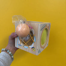 Charger l'image dans la galerie, boite a cache cache EN BOIS
